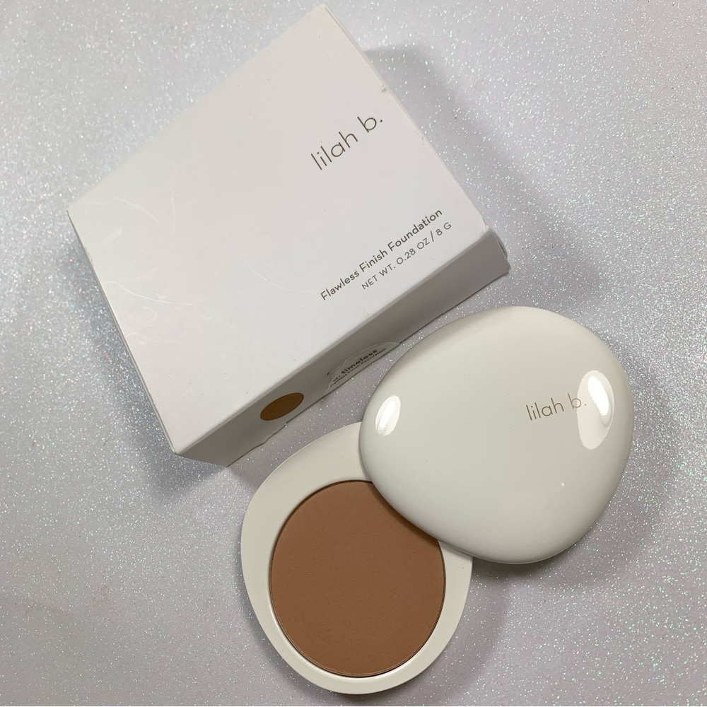 Lilah b Foundation b timeless BNIB